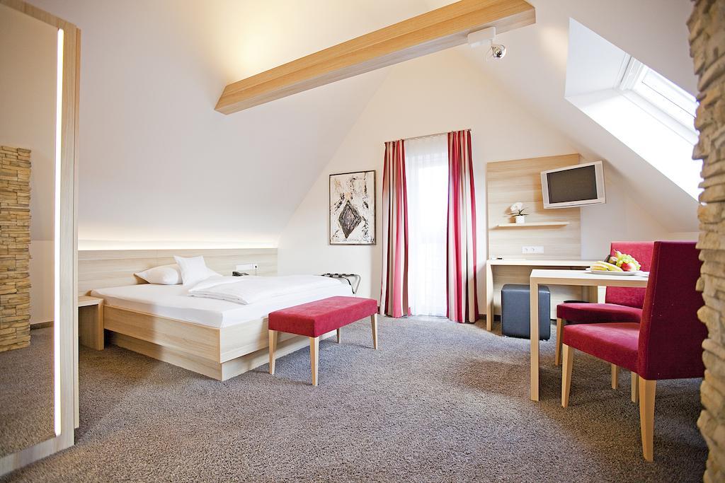 Hotel Krone Ohg Gerlingen Quarto foto